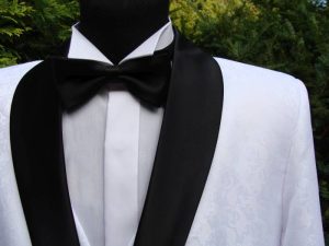 Model nr 222 - Garnitur ślubny szalowy - kreacja w bieli
